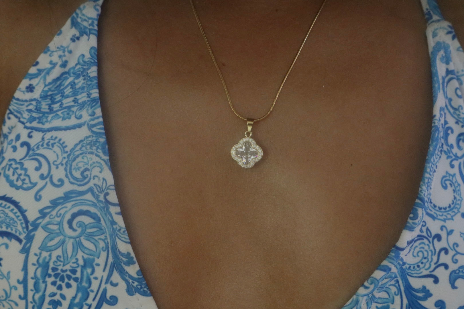 Halsband